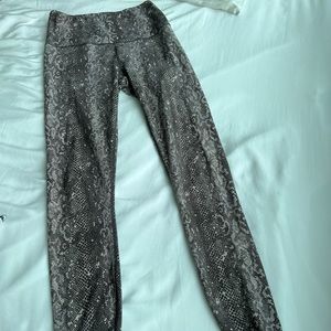 Varley dark snake print leggings